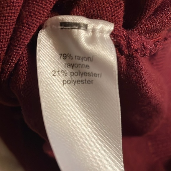 Maurices Burgundy Sweater Sz L - Picture 6 of 6
